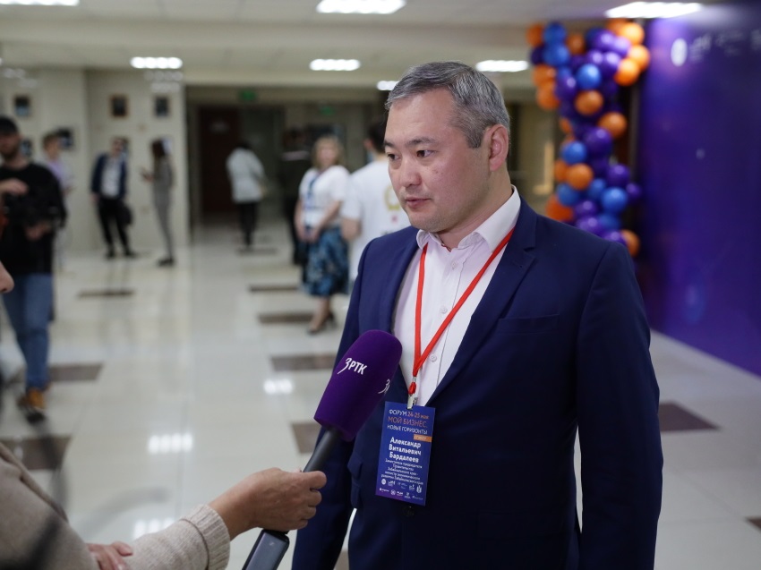 Александр Бардалеев объявил об увеличении запасов сахара и снижении его стоимости в Zабайкалье